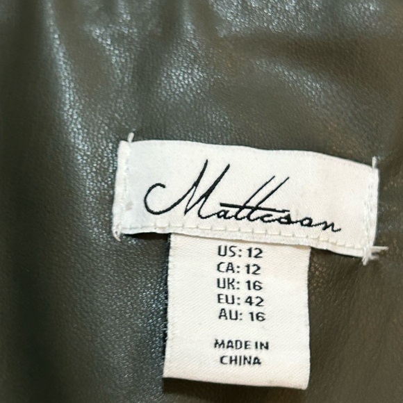 Chic Olive High-Waist Faux Leather Leggings - Picture 2 of 8